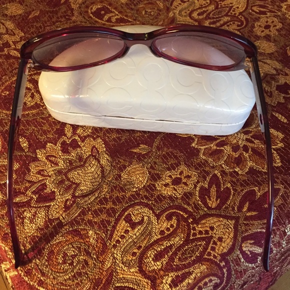 COACH pink Sunglasses VERY good condition - Picture 4 of 4